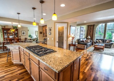 Rénovation de cuisine et îlot de cuisine à Repentigny - Rénovations et Planchers Castilloux de Repentigny