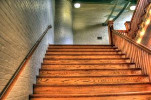 Rénovation et installation escalier en bois dans Lanaudière - Rénovations et Plancher Castilloux de Repentigny