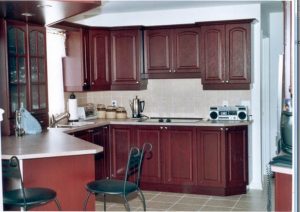 armoire de cuisine en bois avant (rénovation de cuisine Lanaudière) - Plancher et Rénovation Castilloux